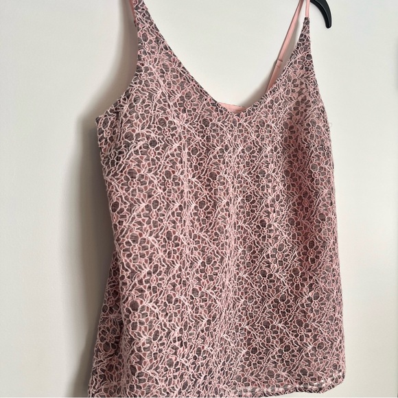 Banana Republic - Women’s (XS) Floral Pink & Grey Lace V-Neck Strap Tank Top - Picture 2 of 6